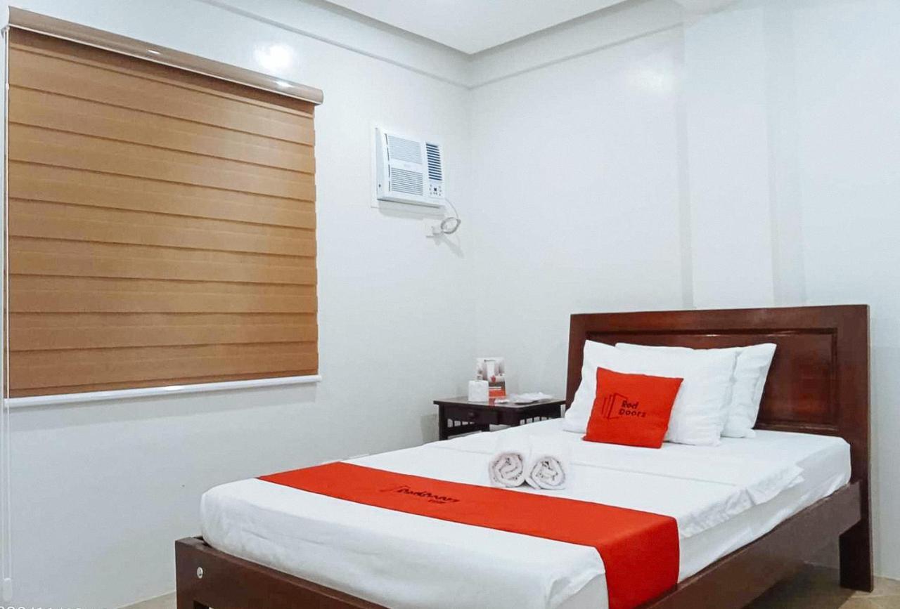 Reddoorz At David'S Travellers Inn Cavite ヘネラル·トリアス エクステリア 写真